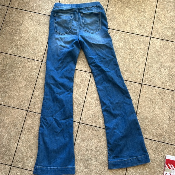 Women’s Jeans - Picture 3 of 3